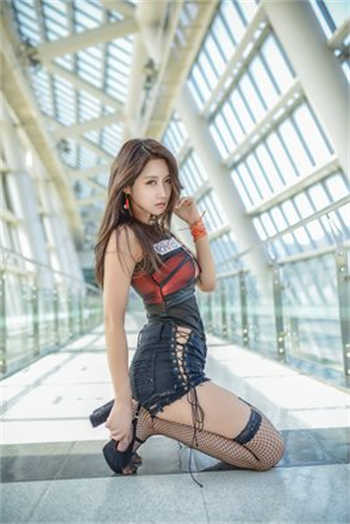 妻子托在影楼