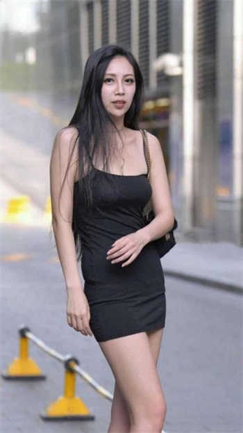 女中介和金主
