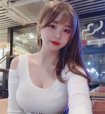 风韵饱满的农村女人图片