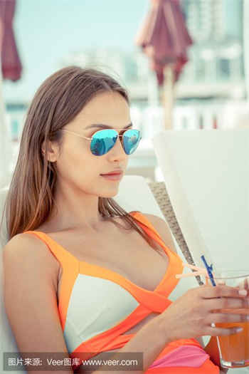 女同高辣小说片段