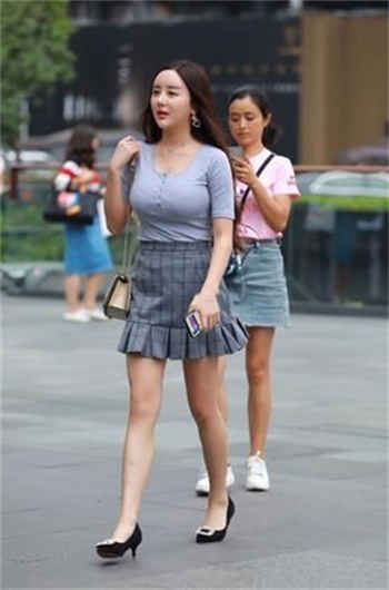 门卫老秦柳如烟