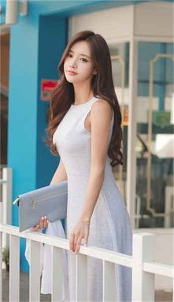 为楼上大妈换灯泡