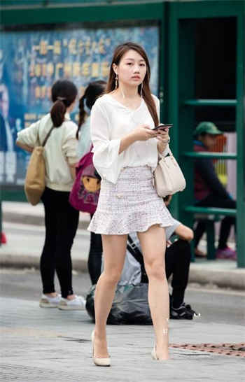 类似公车诗晴的小说
