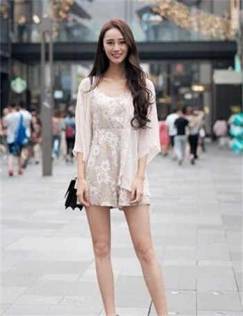 萌小兔高铁播放