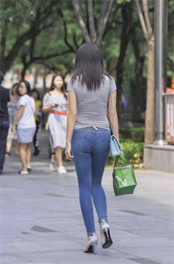 闻香识女的全部小说