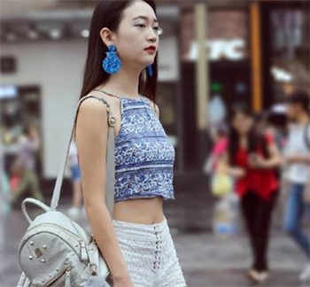 左右隔壁有夫之妇