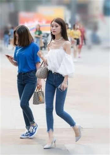 拐个少年回来养乔莫寒