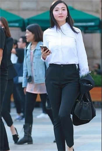 鄂州幸福一家人女儿照片