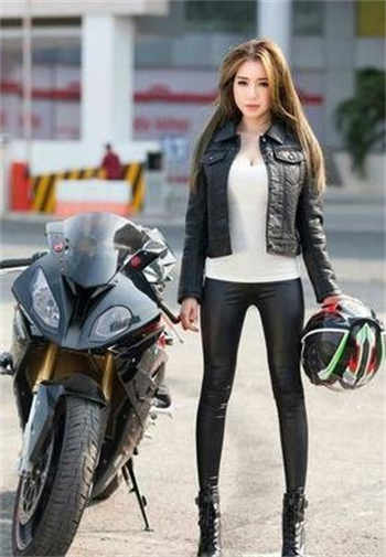 抖音挺胖一女的穿旗袍