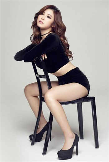 官场女组织部长童馨儿