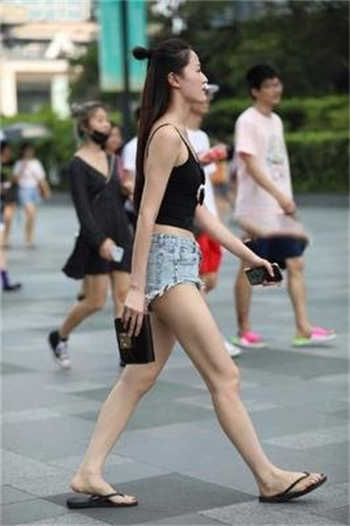 伤感说说男生孤独一人